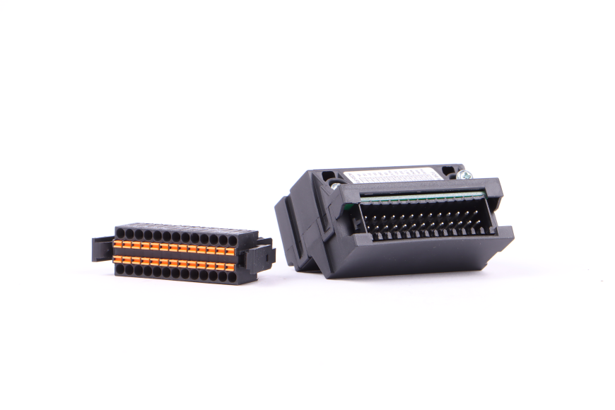 ACS3-IFSC2626 Delta I/O connector B3-M/F/E, spring terminals